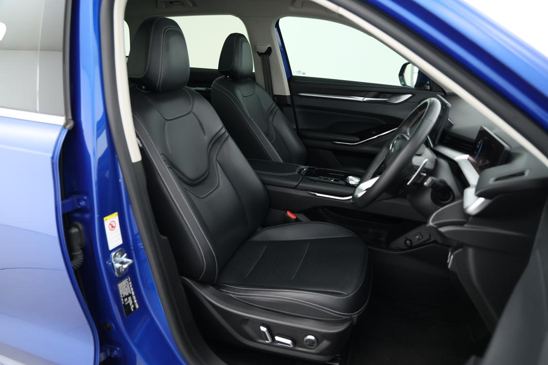 2022 GWM Haval H6 Vanta, Automatic, 88200 km, Drivers Side Door Panel Controls