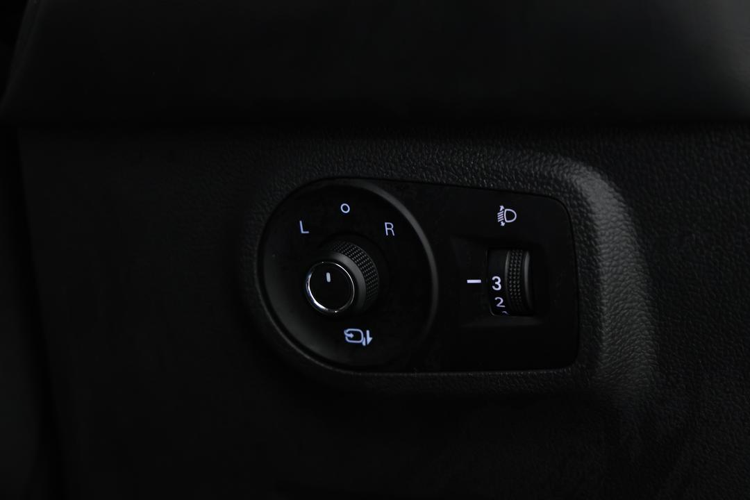 2022 MG Zst Vibe, Automatic, 56969 km, Utility Switches/Buttons