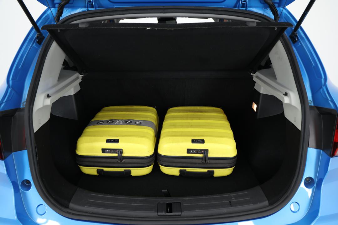 2022 MG Zst Vibe, Automatic, 56969 km, Boot Inside View with Luggage