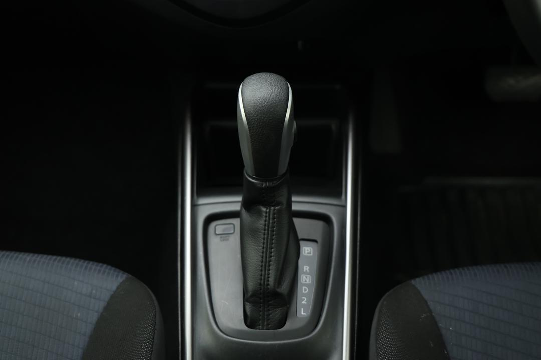 2022 Suzuki Baleno Gl, Automatic, 26681 km, Gear Lever 