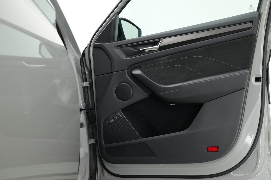 2021 SKODA Kodiaq Sportline (4x4), Automatic, 65950 km, Drivers Side Door Panel Controls