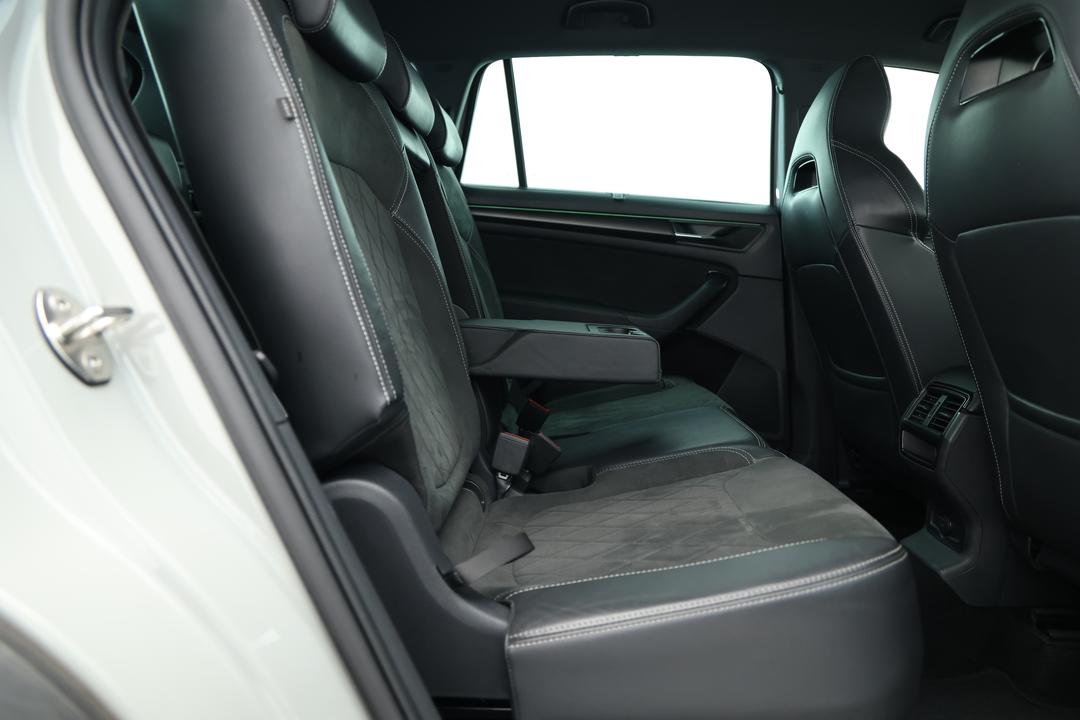 2021 SKODA Kodiaq Sportline (4x4), Automatic, 65950 km, Right Side Rear Door Cabin View