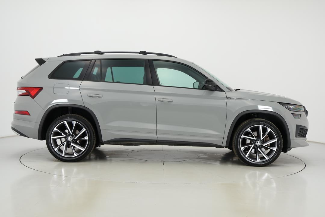 2021 SKODA Kodiaq Sportline (4x4), Automatic, 65950 km, Right Side View