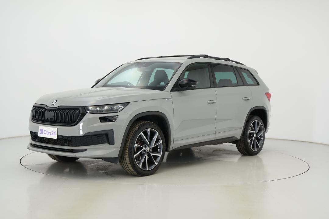 2021 SKODA Kodiaq Sportline (4x4), Automatic, 65950 km, Left Front Diagonal (45- Degree) View