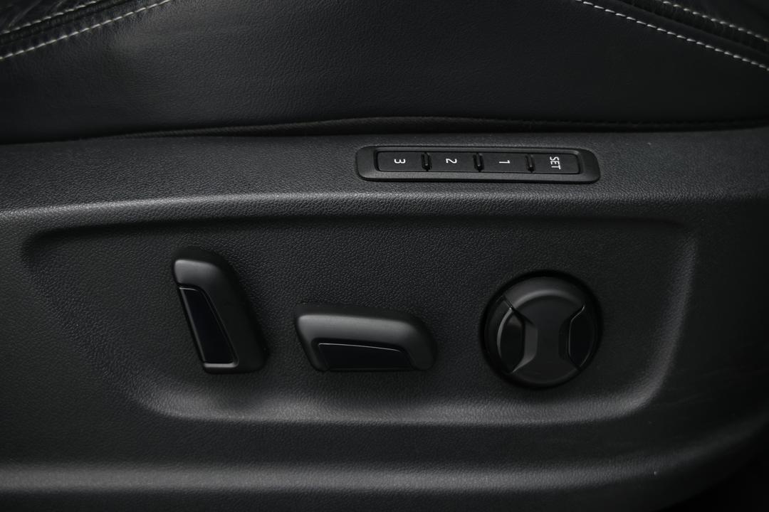 2021 SKODA Kodiaq Sportline (4x4), Automatic, 65950 km, Right Side Front Door Cabin View