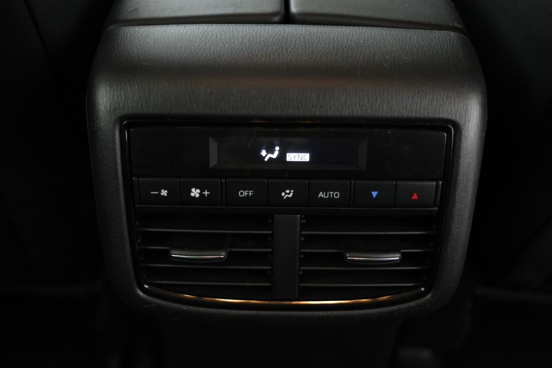2018 Mazda CX-9 Touring (FWD), Automatic, 81817 km, Dashboard View