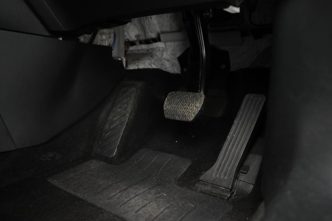 2018 Mazda CX-9 Touring (FWD), Automatic, 81817 km, Drivers Side Adjustment Panel