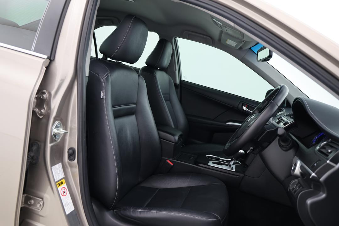 2016 Toyota Camry Atara Sl, Automatic, 75160 km, Android/Apple Car Play
