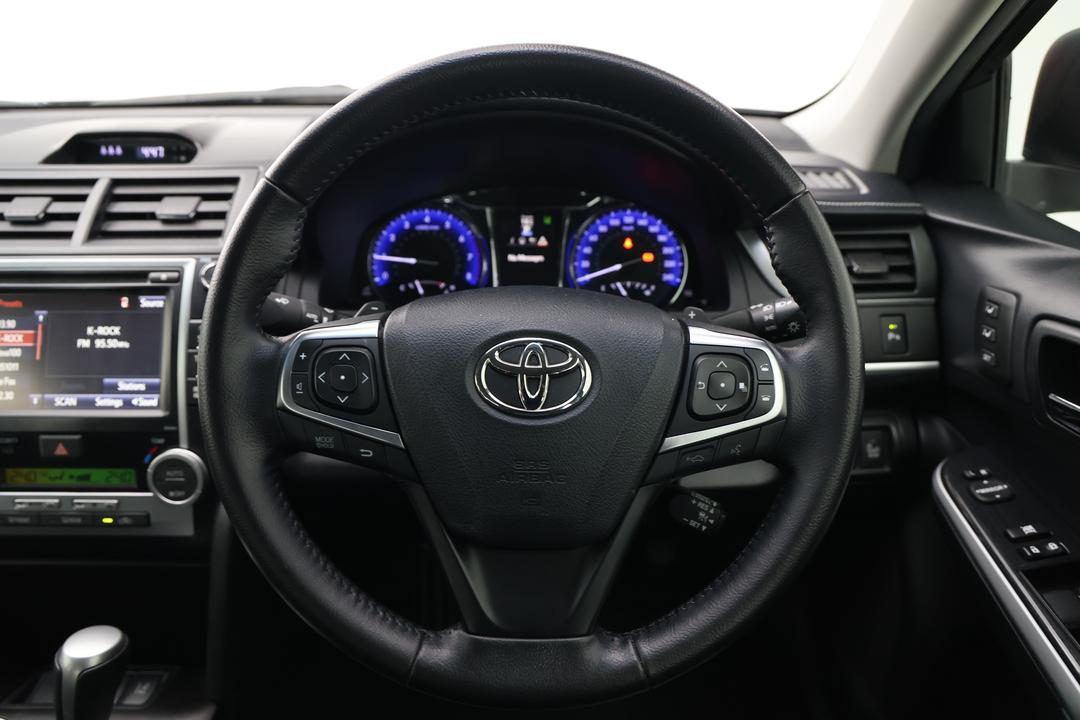 2016 Toyota Camry Atara Sl, Automatic, 75160 km, Infotainment System