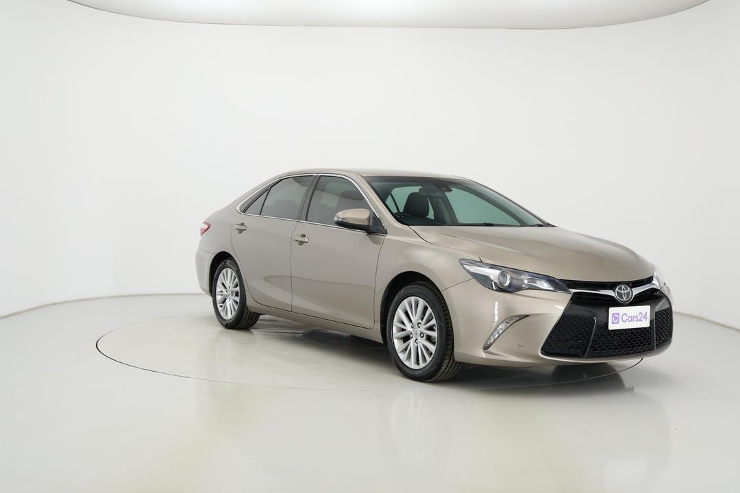 2016 Toyota Camry Atara Sl, Automatic, 75160 km, Right Front Diagonal (45- Degree) View