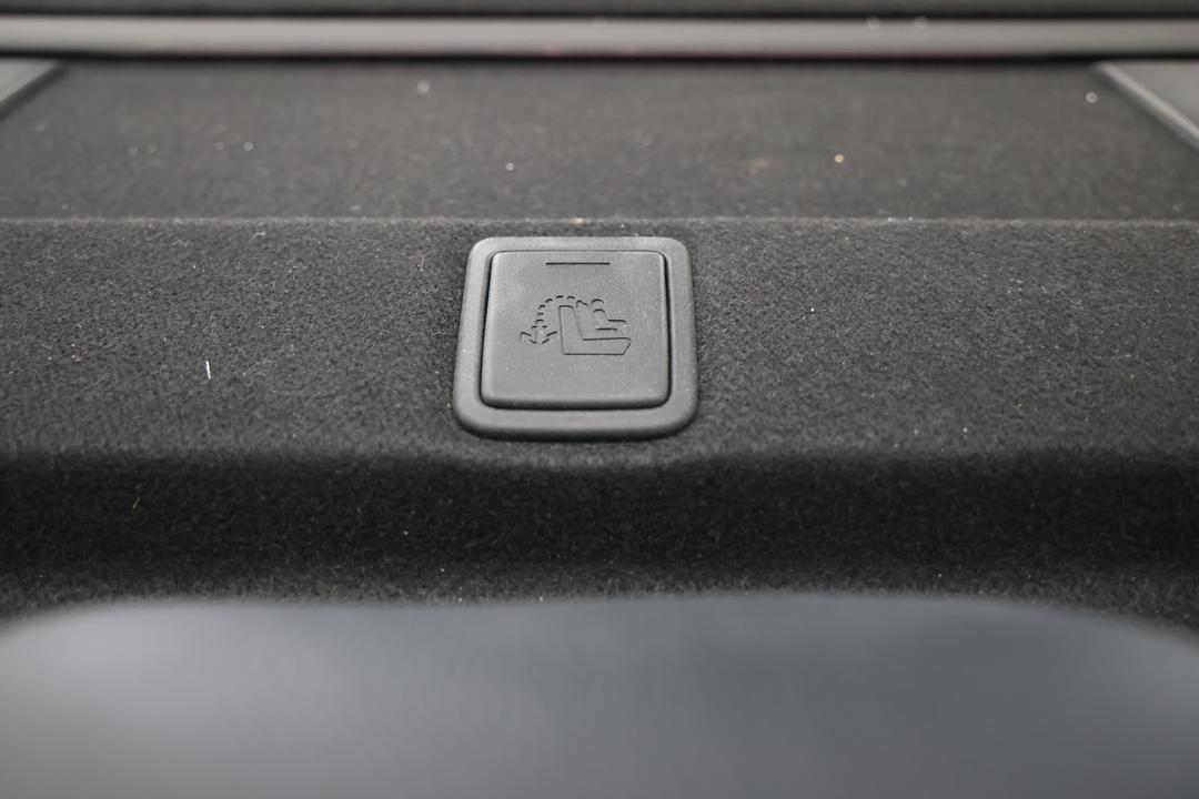 2016 Toyota Camry Atara Sl, Automatic, 75160 km, Rear A/C Vent