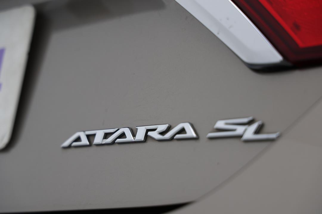 2016 Toyota Camry Atara Sl, Automatic, 75160 km, Badge (Boot Right Side)