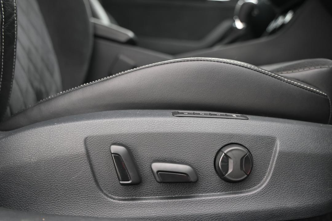 2019 SKODA Superb 206 Tsi Sportline, Automatic, 84507 km, Speaker View