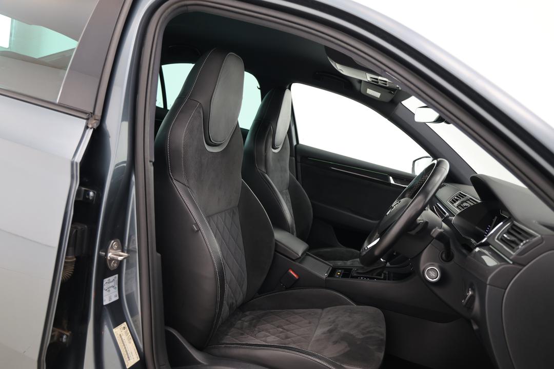 2019 SKODA Superb 206 Tsi Sportline, Automatic, 84507 km, Utility Switches/Buttons