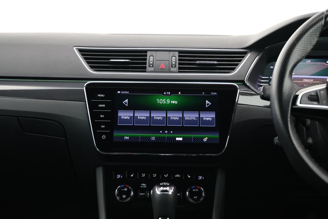 2019 SKODA Superb 206 Tsi Sportline, Automatic, 84507 km, Handbrake