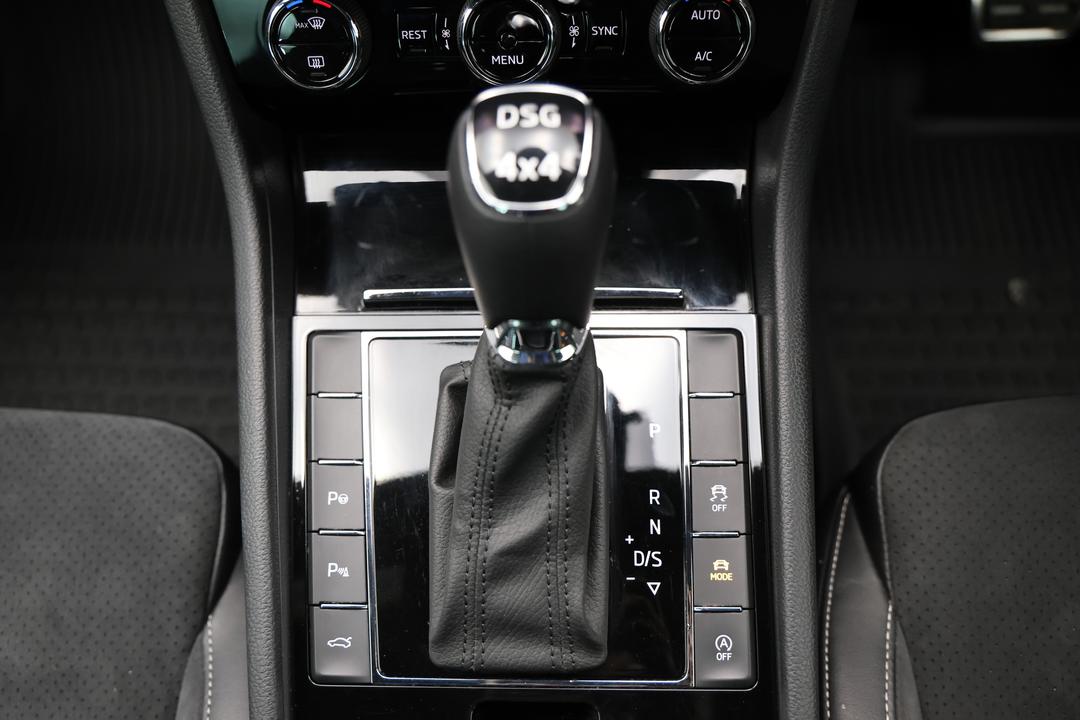 2019 SKODA Superb 206 Tsi Sportline, Automatic, 84507 km, Android/Apple Car Play