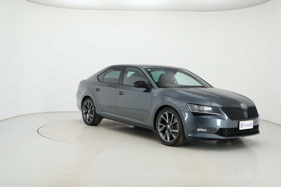 2019 SKODA Superb 206 Tsi Sportline, Automatic, 84507 km, Right Front Diagonal (45- Degree) View
