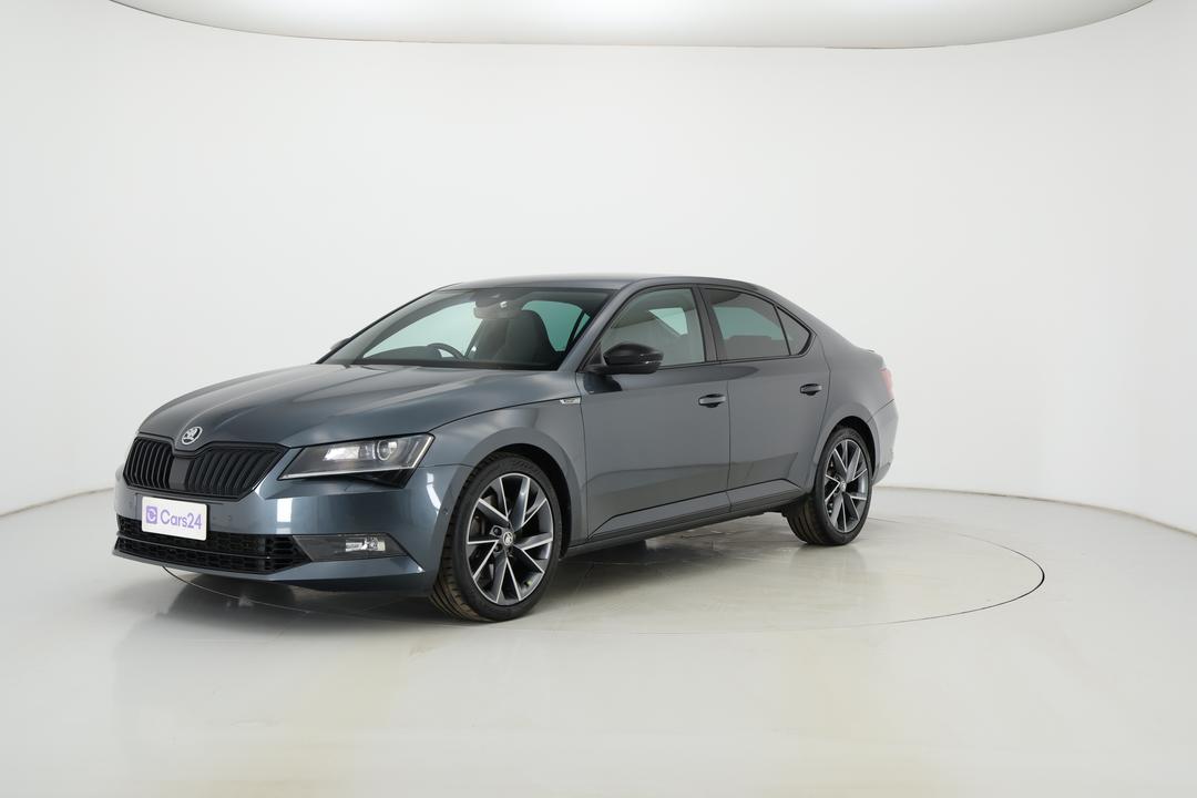 2019 SKODA Superb 206 Tsi Sportline, Automatic, 84507 km, Left Front Diagonal (45- Degree) View