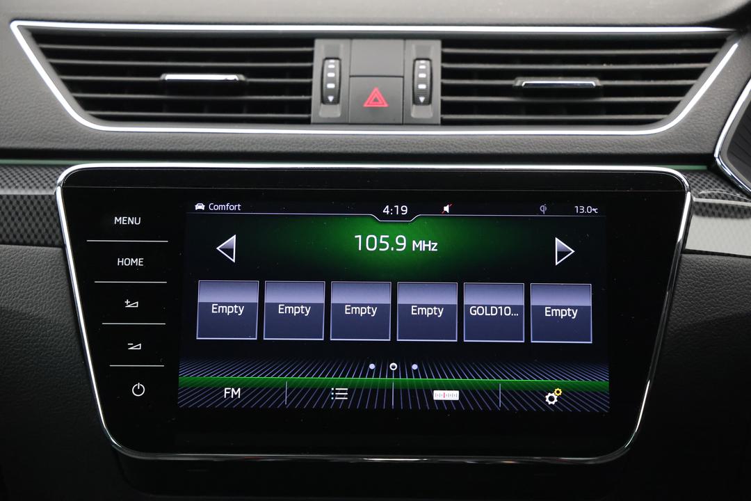 2019 SKODA Superb 206 Tsi Sportline, Automatic, 84507 km, Steering Wheel Close-up