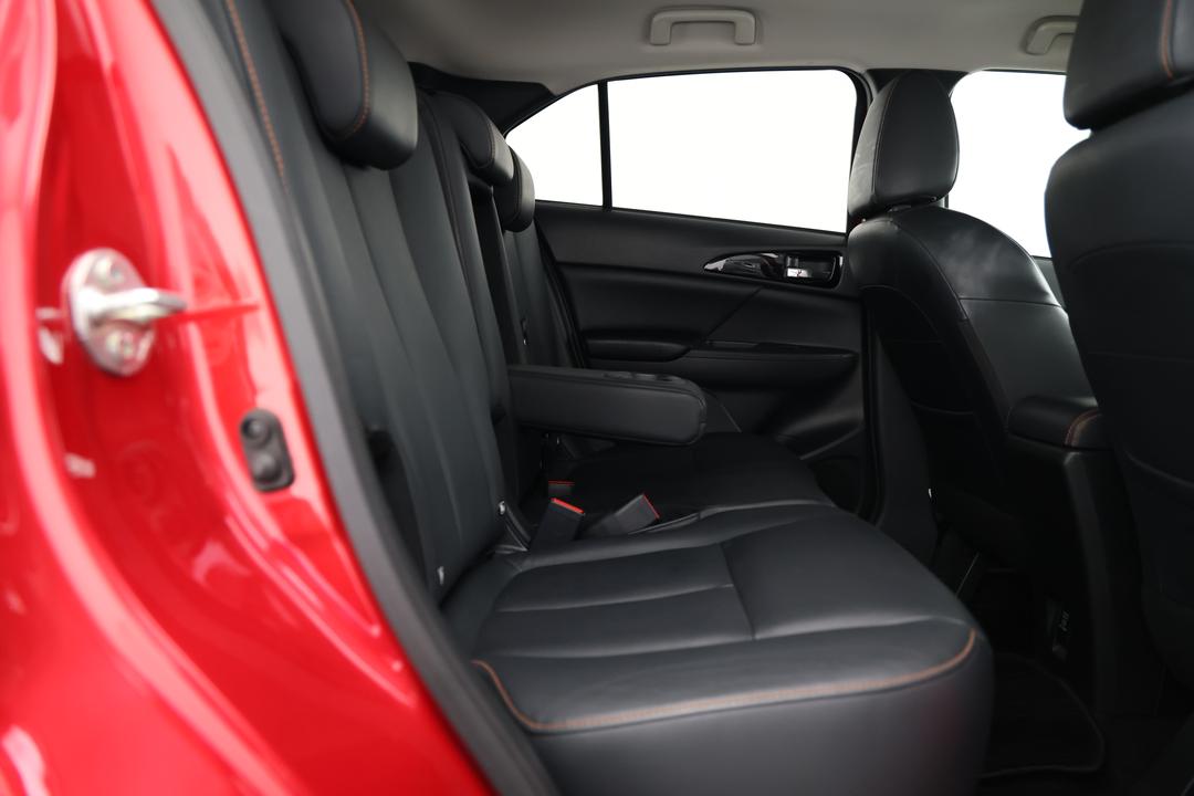 2017 Mitsubishi Eclipse Cross Exceed (2WD), Automatic, 86968 km, Right Side Rear Door Cabin View