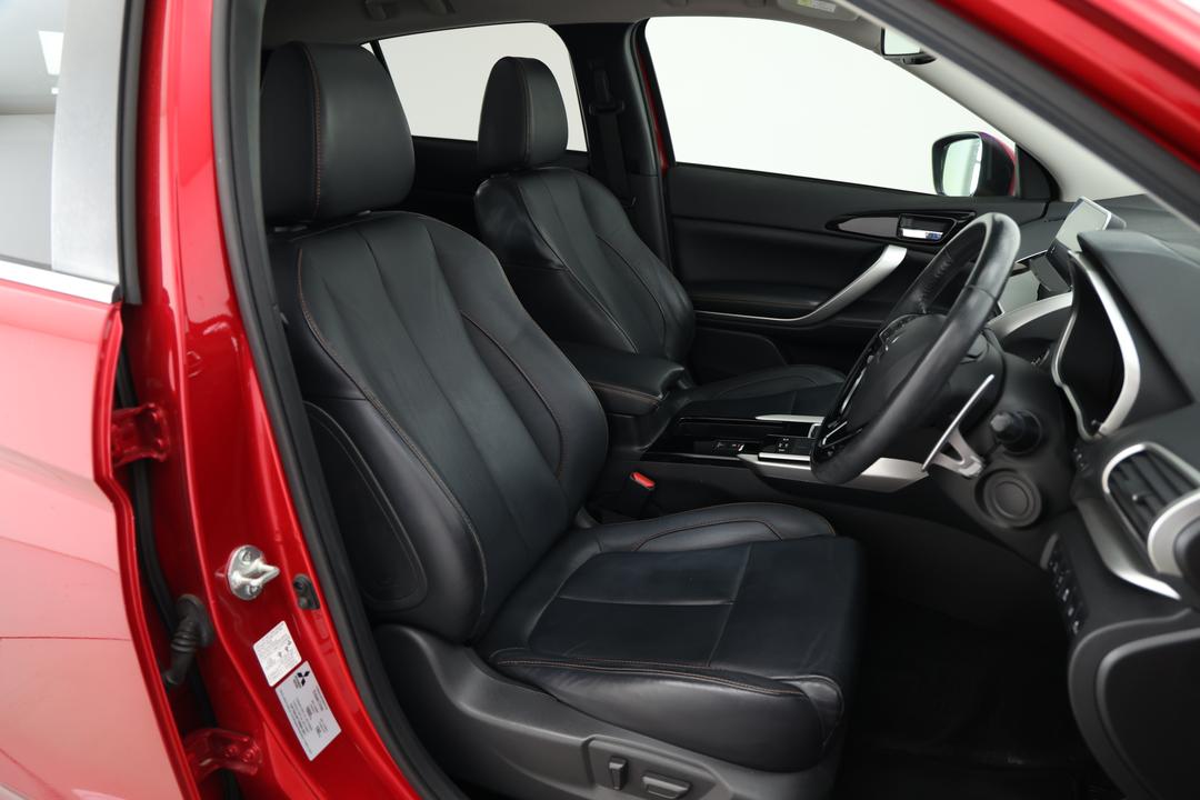 2017 Mitsubishi Eclipse Cross Exceed (2WD), Automatic, 86968 km, Drivers Side Door Panel Controls
