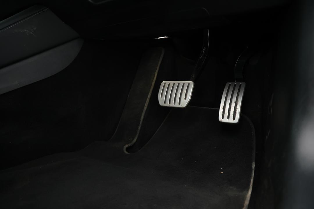 2022 Tesla Model 3 Performance, Automatic, 46944 km, Child Seat Anchor Points