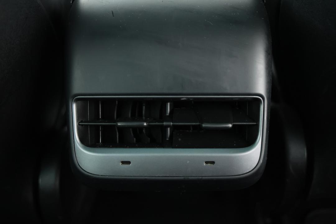 2022 Tesla Model 3 Performance, Automatic, 46944 km, Rear A/C Vent