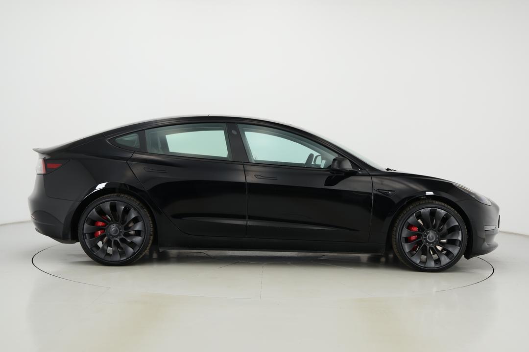 2022 Tesla Model 3 Performance, Automatic, 46944 km, Right Side View