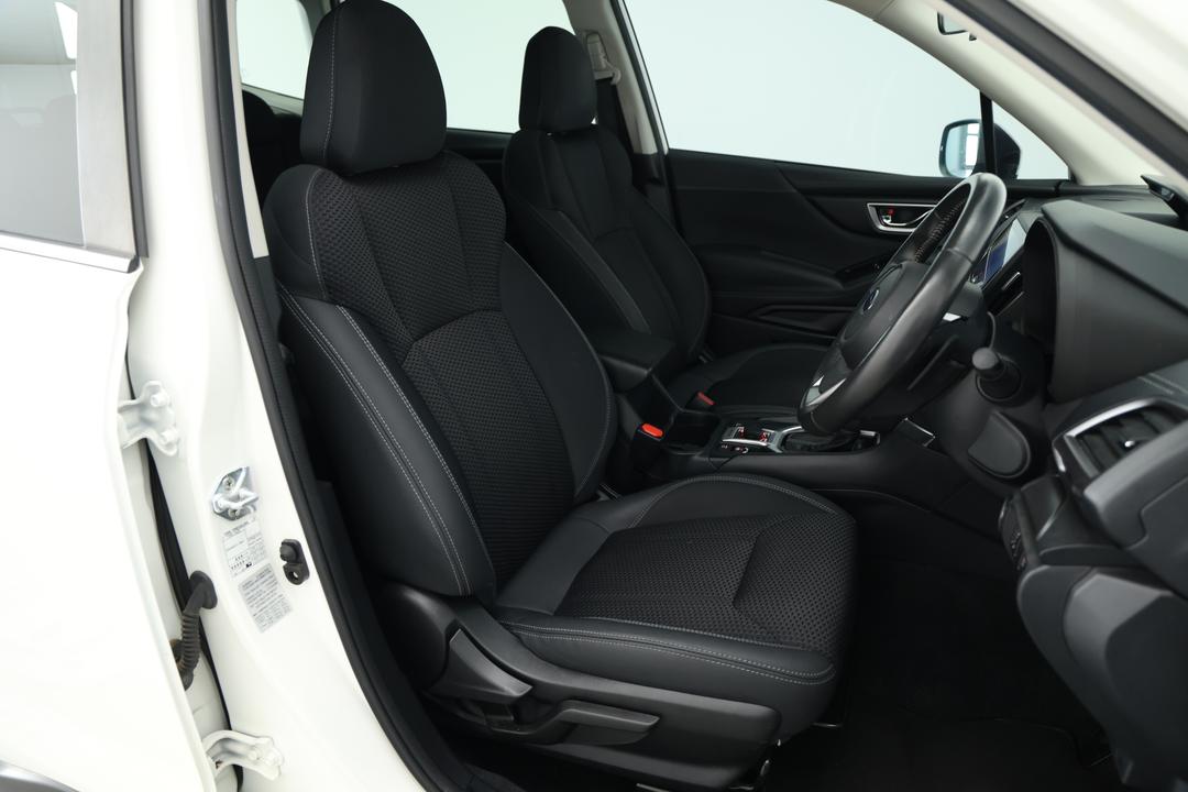 2023 Subaru Forester Hybrid L (AWD), Automatic, 63180 km, Drivers Side Door Panel Controls