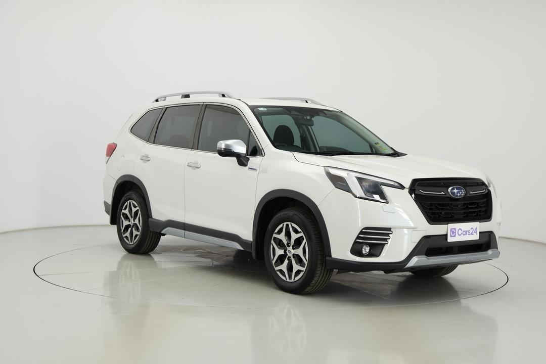 2023 Subaru Forester Hybrid L (AWD), Automatic, 63180 km, Right Front Diagonal (45- Degree) View