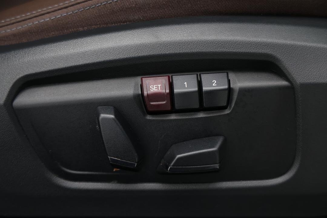 2023 BMW X1 sDrive18i, Automatic, 22543 km, Speaker View