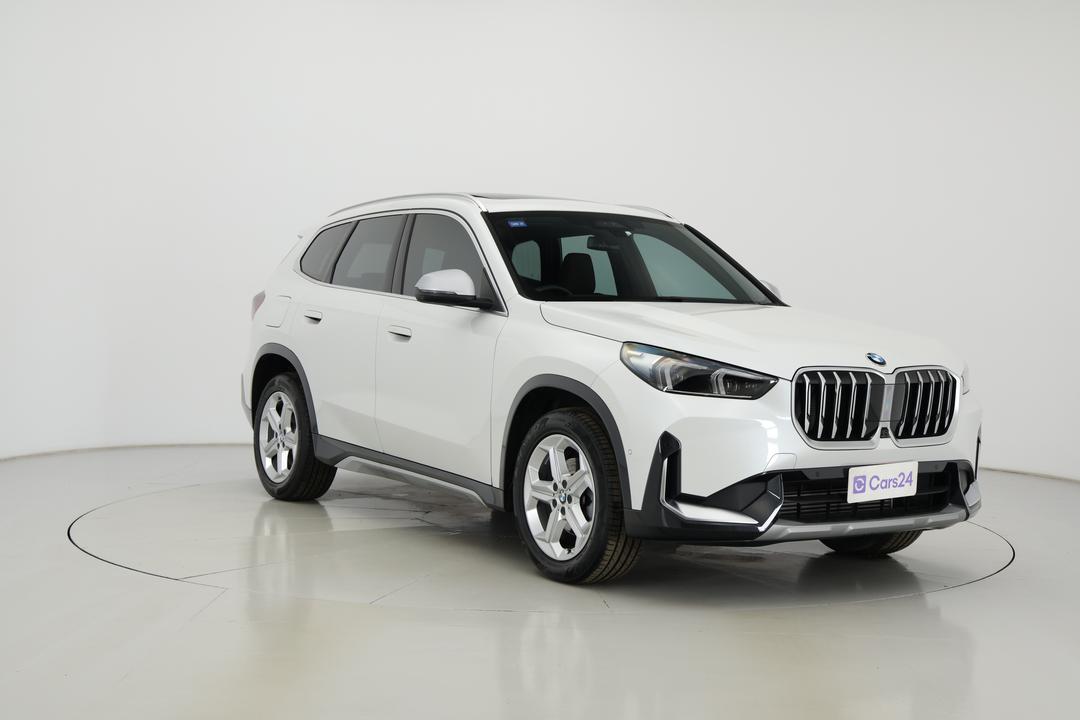 2023 BMW X1 sDrive18i, Automatic, 22543 km, Right Front Diagonal (45- Degree) View