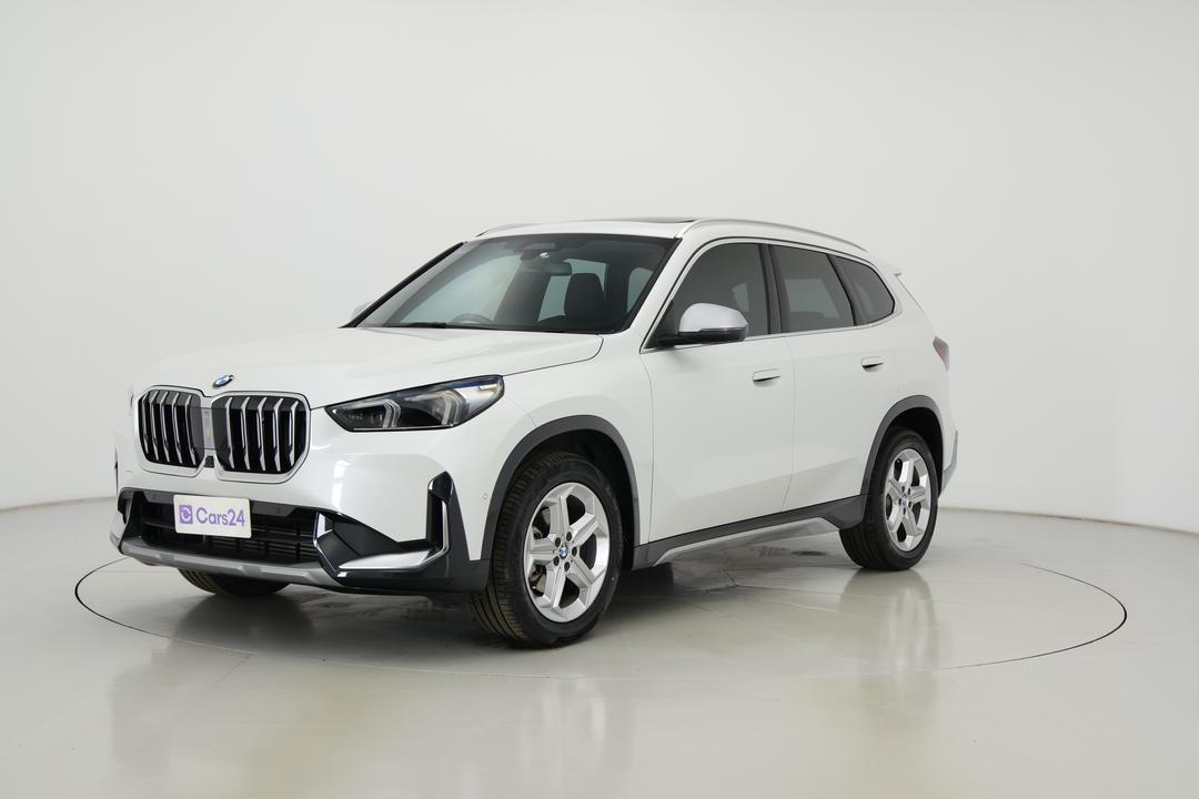 2023 BMW X1 sDrive18i, Automatic, 22543 km, Left Front Diagonal (45- Degree) View