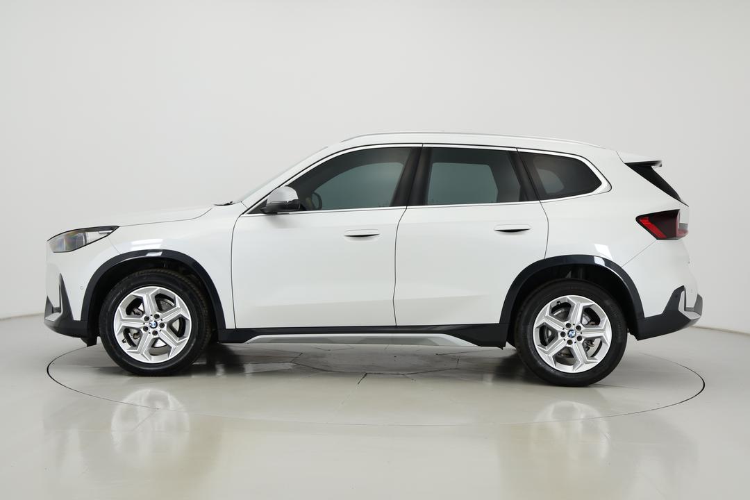 2023 BMW X1 sDrive18i, Automatic, 22543 km, Left Side View