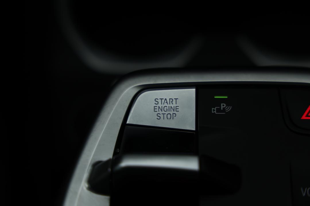 2023 BMW X1 sDrive18i, Automatic, 22543 km, Steering Wheel Close-up