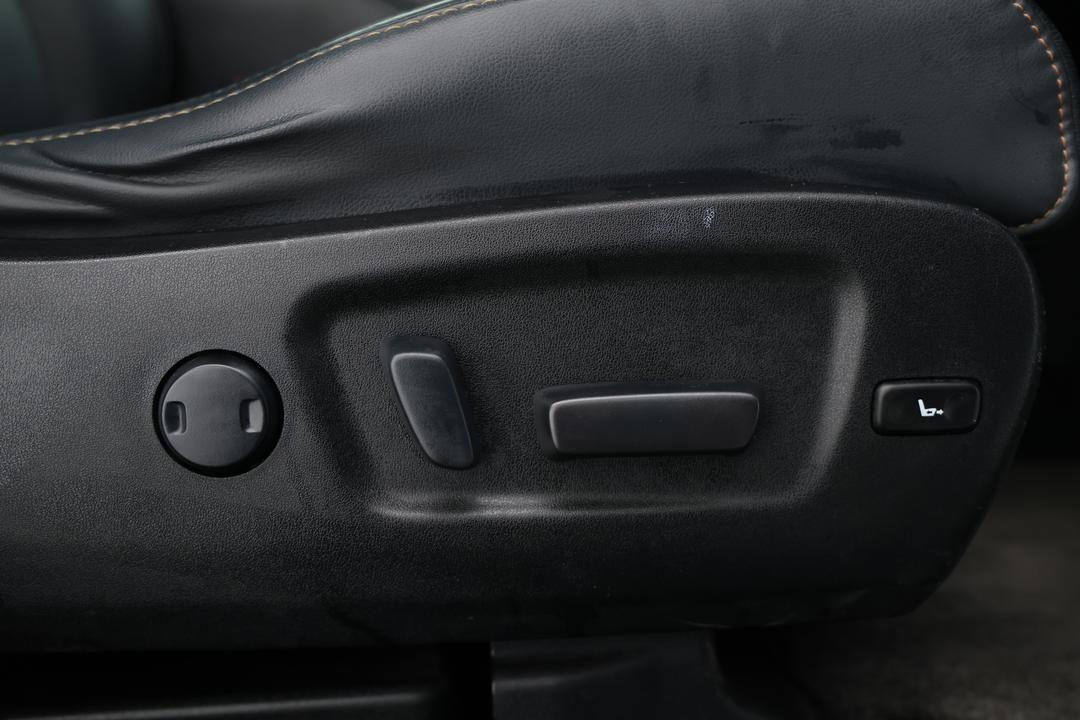 2018 Toyota Kluger Grande (4x4), Automatic, 107153 km, Right Side Front Door Cabin View