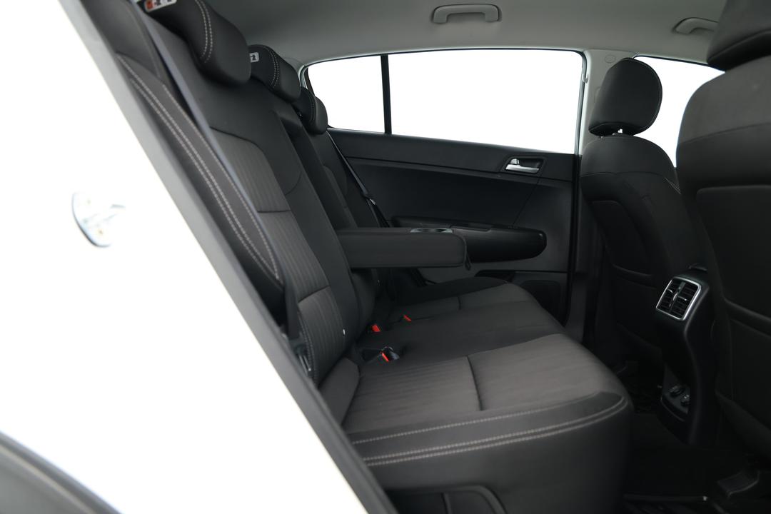 2018 Kia Sportage Si Premium (FWD), Automatic, 124868 km, Right Side Rear Door Cabin View