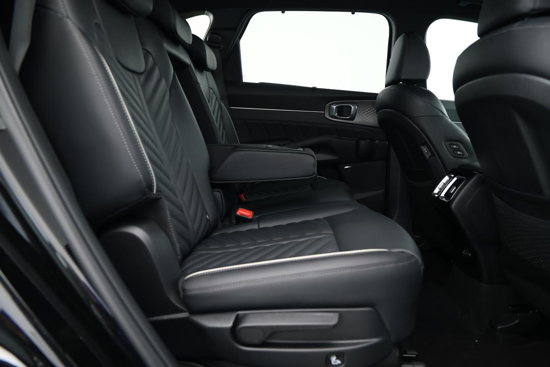 2024 Kia Sorento Gt-line 7 Seat, Automatic, 11980 km, Right Side Rear Door Cabin View