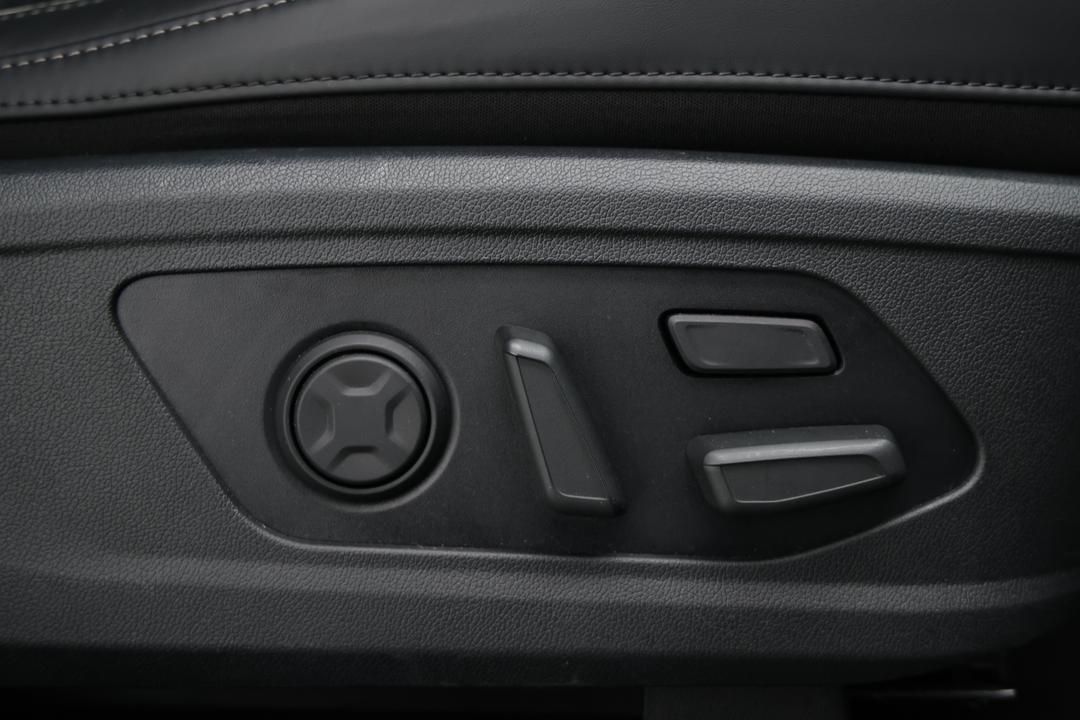 2024 Kia Sorento Gt-line 7 Seat, Automatic, 11980 km, Right Side Front Door Cabin View
