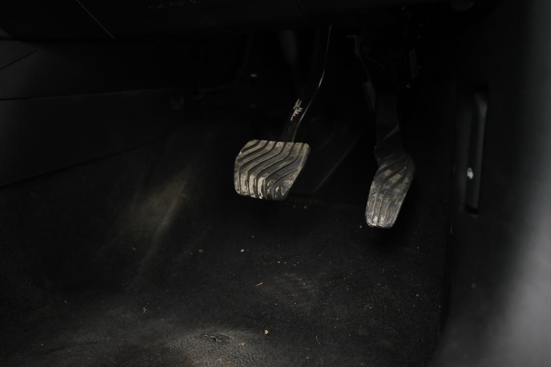 2024 Mitsubishi Outlander Es 5 Seat (2WD), Automatic, 27448 km, Drivers Side Adjustment Panel