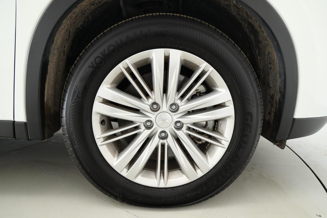 2024 Mitsubishi Outlander Es 5 Seat (2WD), Automatic, 27448 km, Right Front Wheel