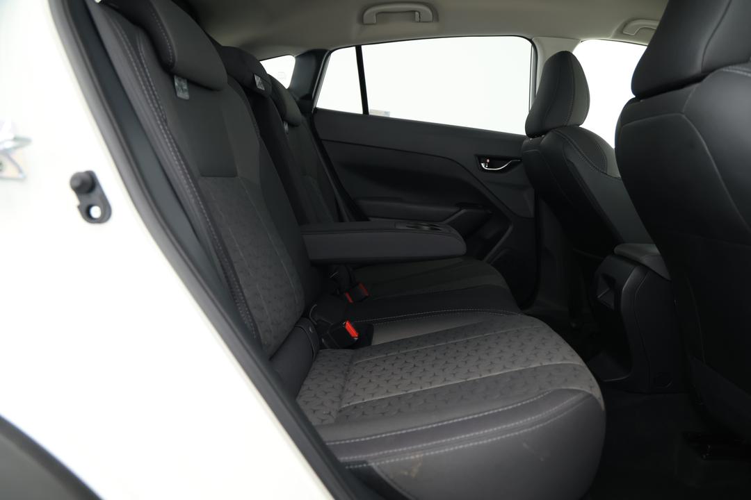 2025 Subaru Crosstrek AWD 2.0l, Automatic, 25556 km, Right Side Rear Door Cabin View