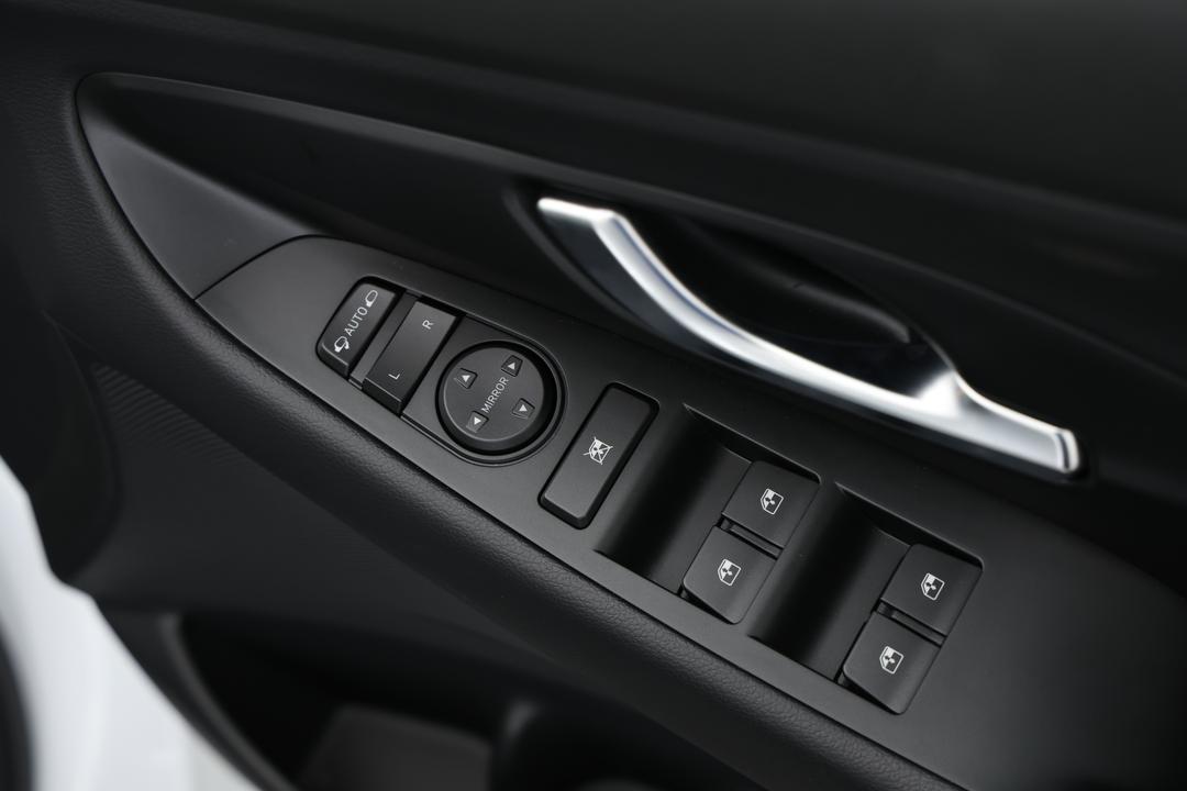 2023 Hyundai i30 Active, Automatic, 8852 km, Drivers Side Door Panel Controls