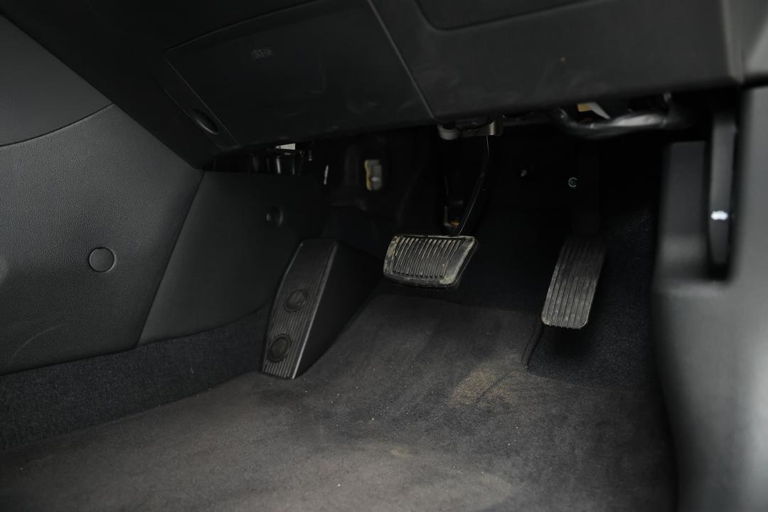 2023 Hyundai i30 Active, Automatic, 8852 km, Pedals and Footmat