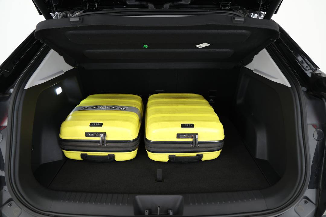 2024 Chery Omoda 5 Ex (high Version), Automatic, 23940 km, Boot Inside View with Luggage
