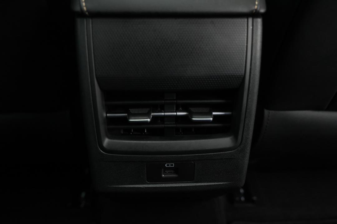 2024 Chery Omoda 5 Ex (high Version), Automatic, 23940 km, Rear A/C Vent