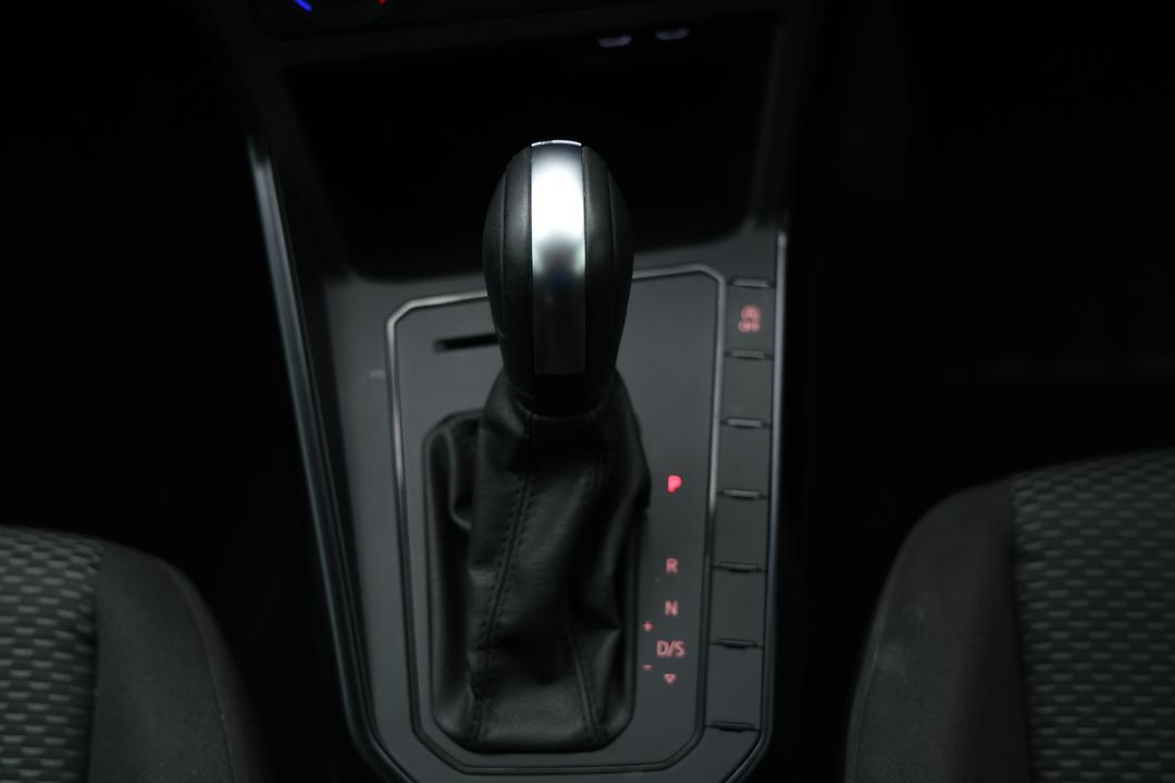 2021 Volkswagen Polo 70tsi Trendline, Automatic, 54188 km, Gear Lever 