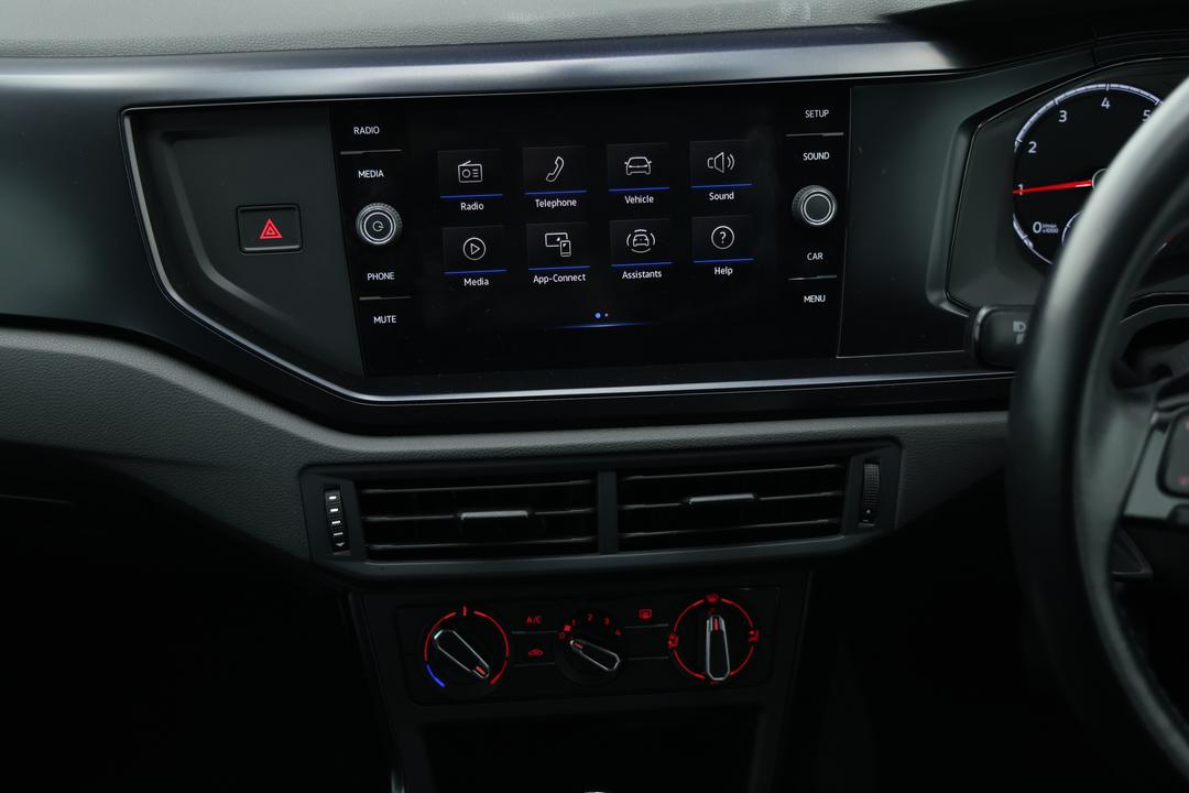 2021 Volkswagen Polo 70tsi Trendline, Automatic, 54188 km, Steering Wheel Close-up