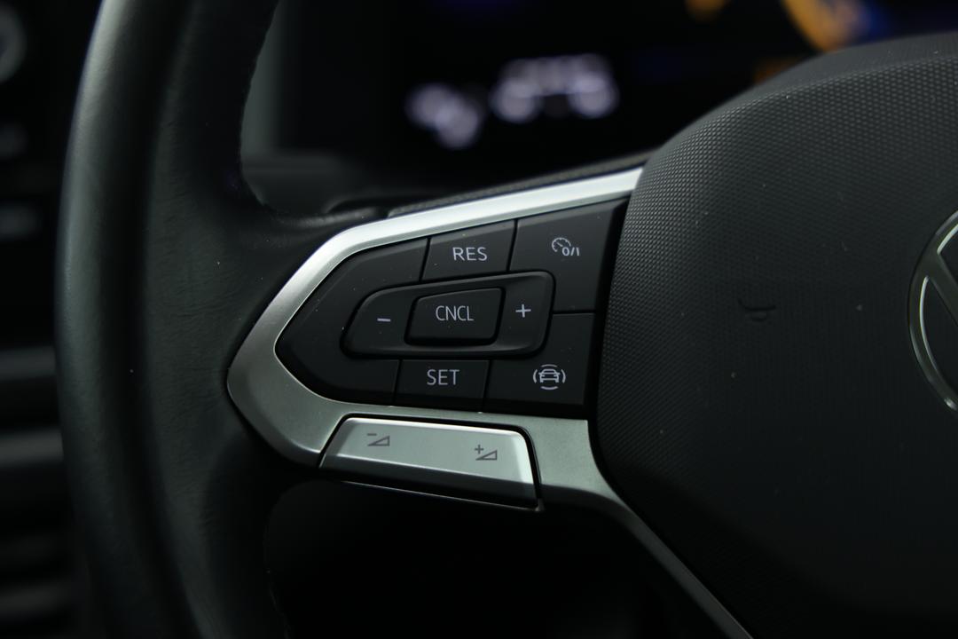 2024 Volkswagen Polo Life, Automatic, 31893 km, Center Console