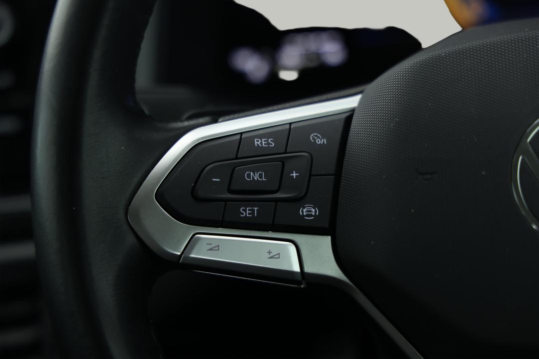 2024 Volkswagen Polo Life, Automatic, 31893 km, Center Console